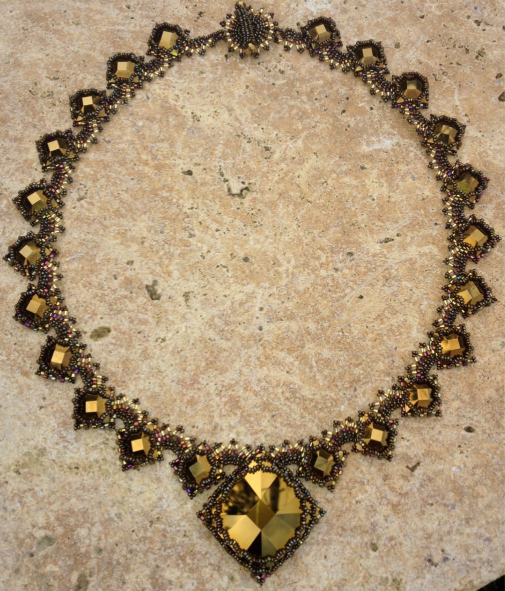 Isabella Necklace - Dorado